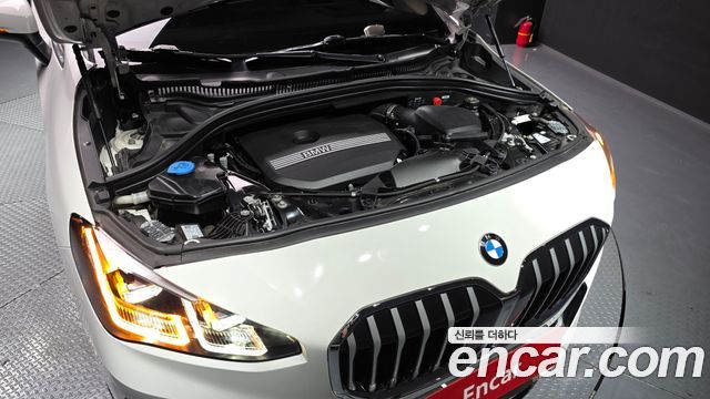 BMW 2-Series 220i Luxury