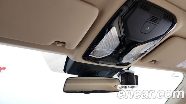 BMW 3-Series 320i