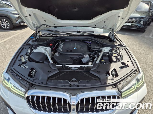 BMW 5-Series 523d M Sport