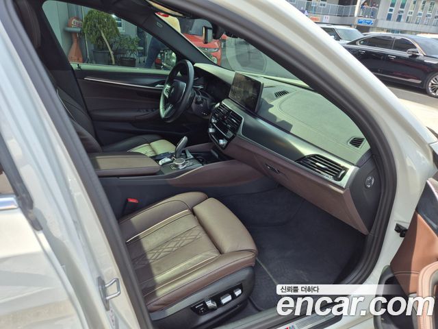 BMW 5-Series 523d M Sport