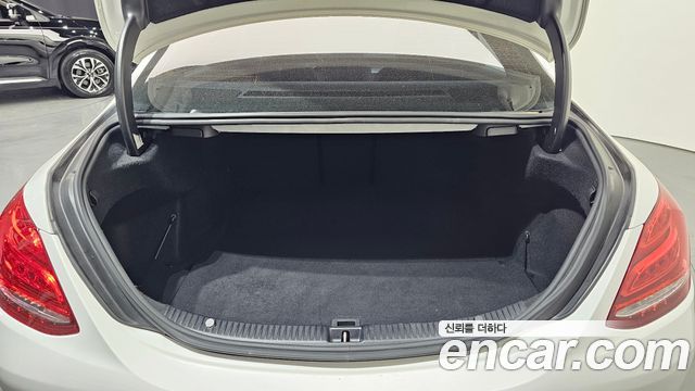 Mercedes-Benz C-Class C200 Avantgarde