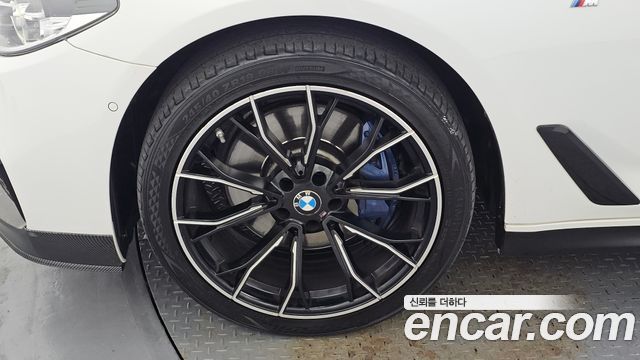 BMW 5-Series 530i xDrive M Sport Package Plus