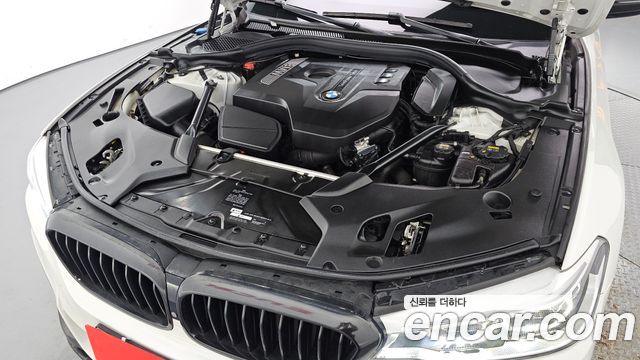 BMW 5-Series 530i xDrive M Sport Package Plus