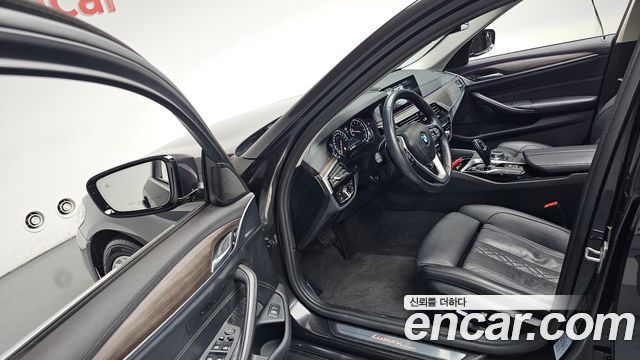 BMW 5-Series 530i xDrive Luxury Plus