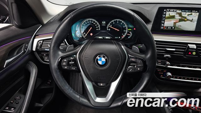 BMW 5-Series 530i xDrive Luxury Plus