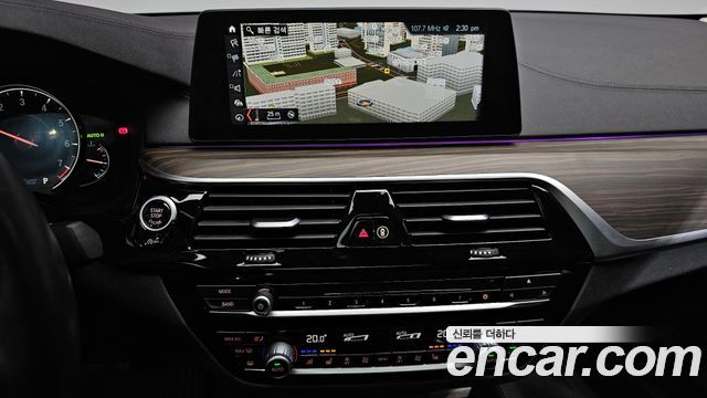BMW 5-Series 530i xDrive Luxury Plus