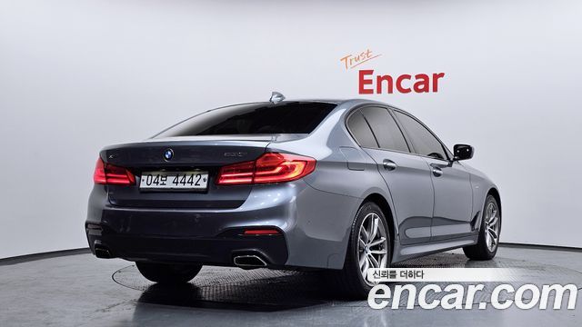 BMW 5-Series 530i xDrive M Sport Package