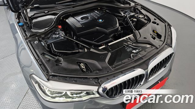 BMW 5-Series 530i xDrive M Sport Package