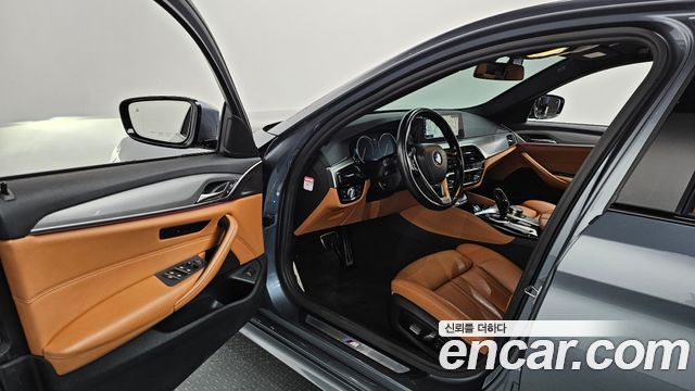 BMW 5-Series 530i xDrive M Sport Package
