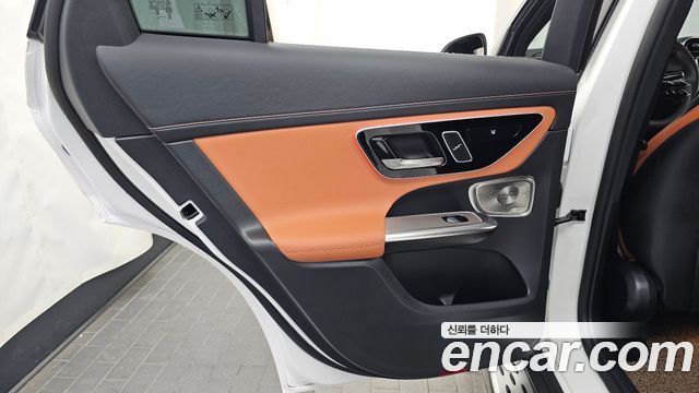 Mercedes-Benz GLC-Class GLC300 4MATIC AMG Line
