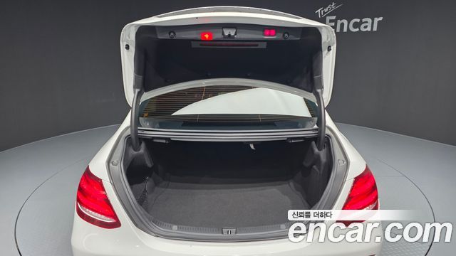 Mercedes-Benz E-Class E220d 4MATIC Exclusive
