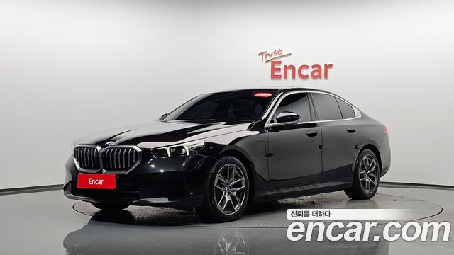 BMW 5-Series 530e