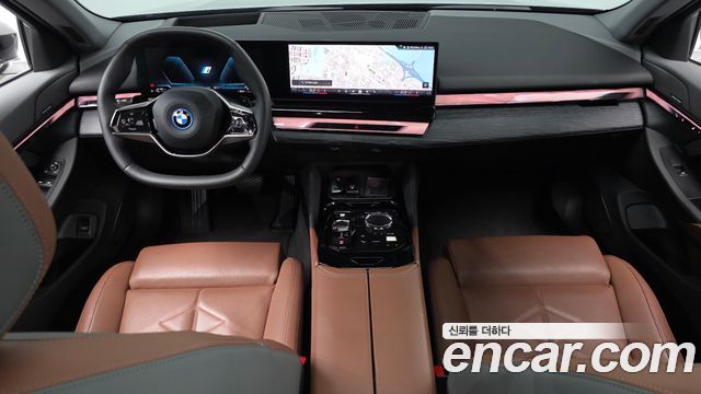 BMW 5-Series 530e