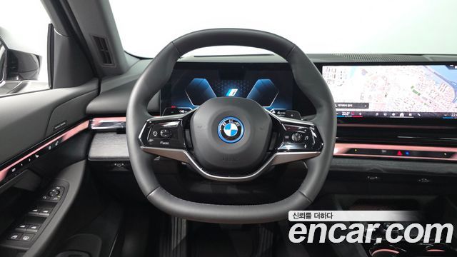 BMW 5-Series 530e