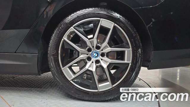 BMW 5-Series 530e
