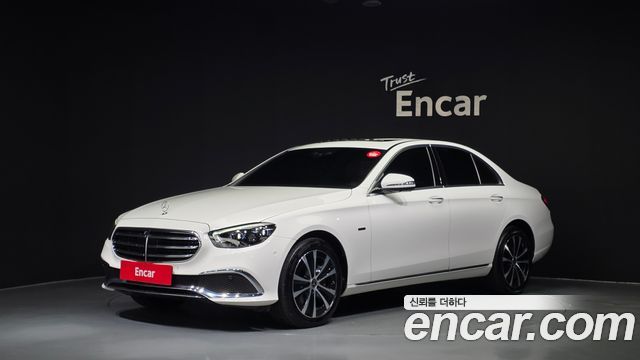 Mercedes-Benz E-Class E300e 4MATIC Exclusive