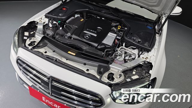 Mercedes-Benz E-Class E300e 4MATIC Exclusive