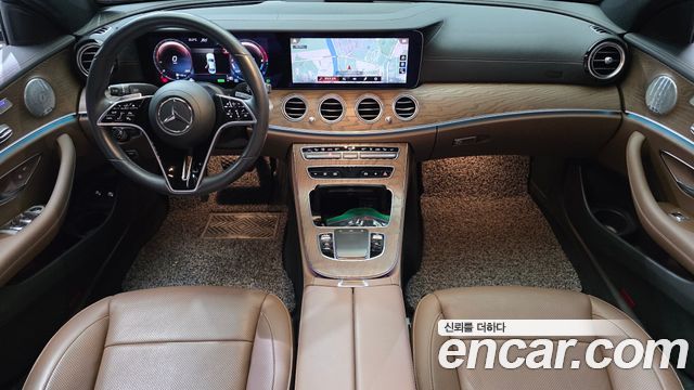 Mercedes-Benz E-Class E300e 4MATIC Exclusive