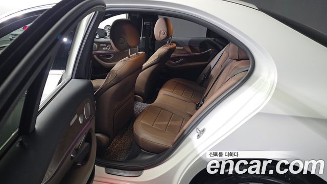 Mercedes-Benz E-Class E300e 4MATIC Exclusive
