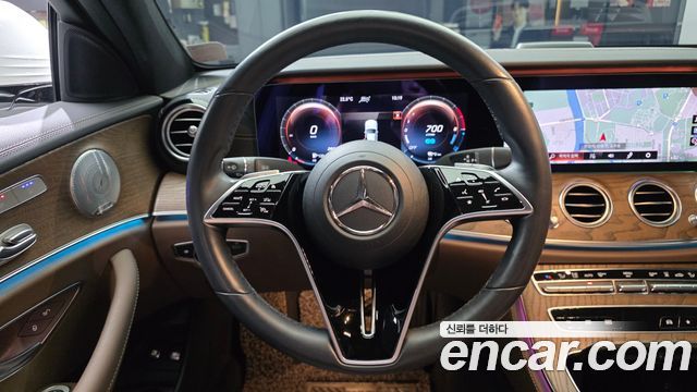 Mercedes-Benz E-Class E300e 4MATIC Exclusive