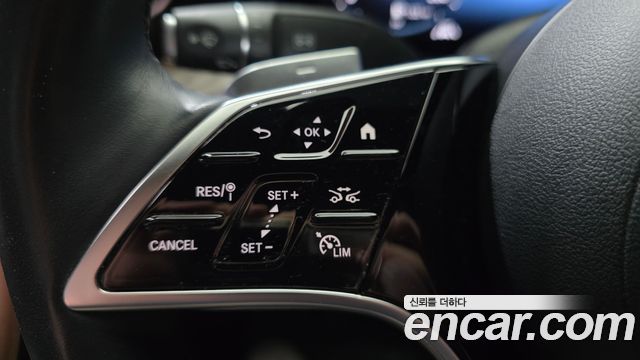 Mercedes-Benz E-Class E300e 4MATIC Exclusive