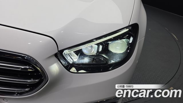 Mercedes-Benz E-Class E300e 4MATIC Exclusive