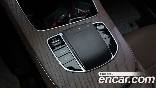 Mercedes-Benz E-Class E300e 4MATIC Exclusive