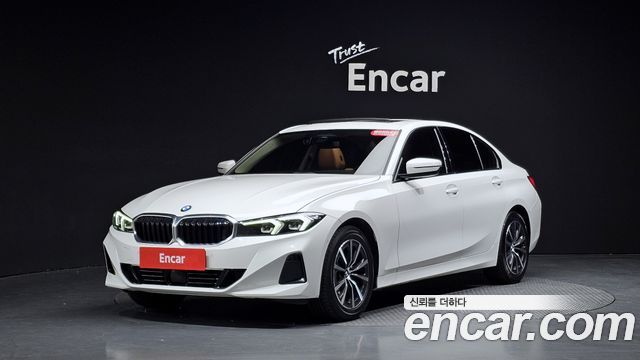 BMW 3-Series 320i