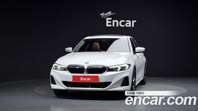 BMW 3-Series 320i