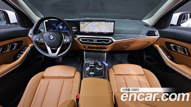 BMW 3-Series 320i
