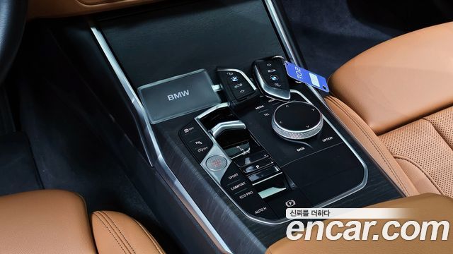 BMW 3-Series 320i
