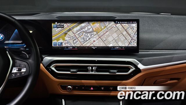 BMW 3-Series 320i