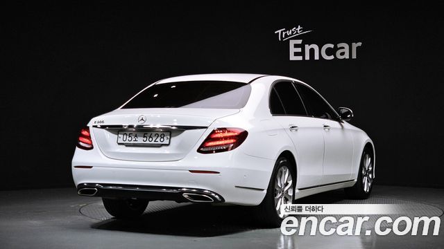 Mercedes-Benz E-Class E300 Exclusive