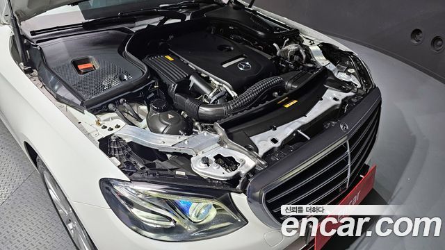 Mercedes-Benz E-Class E300 Exclusive