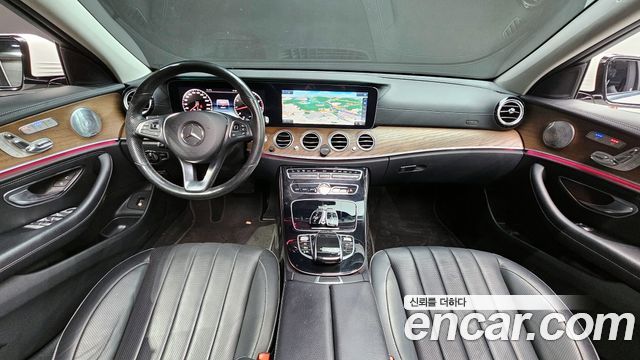 Mercedes-Benz E-Class E300 Exclusive