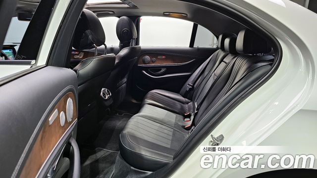 Mercedes-Benz E-Class E300 Exclusive