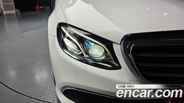 Mercedes-Benz E-Class E300 Exclusive