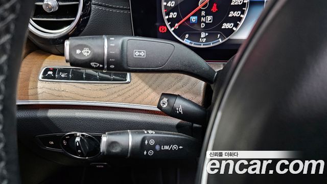 Mercedes-Benz E-Class E300 Exclusive