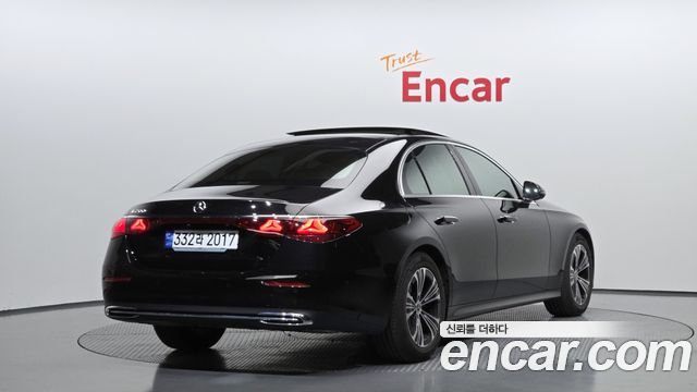 Mercedes-Benz E-Class E200 Avantgarde
