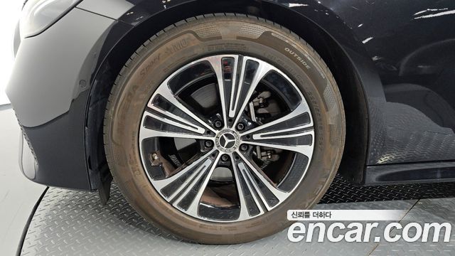 Mercedes-Benz E-Class E200 Avantgarde