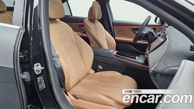 Mercedes-Benz E-Class E200 Avantgarde
