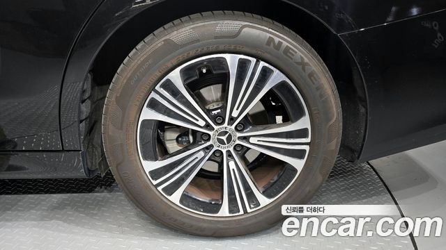 Mercedes-Benz E-Class E200 Avantgarde