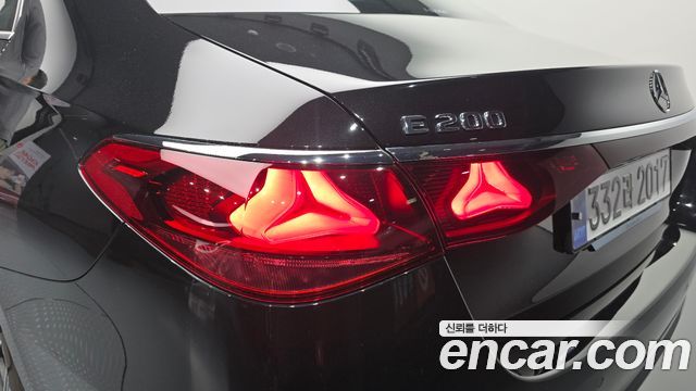 Mercedes-Benz E-Class E200 Avantgarde
