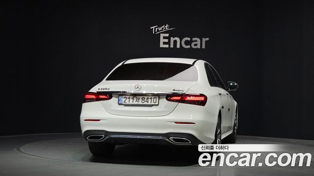 Mercedes-Benz E-Class E220d 4MATIC AMG Line