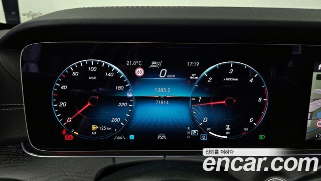 Mercedes-Benz E-Class E220d 4MATIC AMG Line