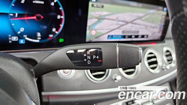 Mercedes-Benz E-Class E220d 4MATIC AMG Line