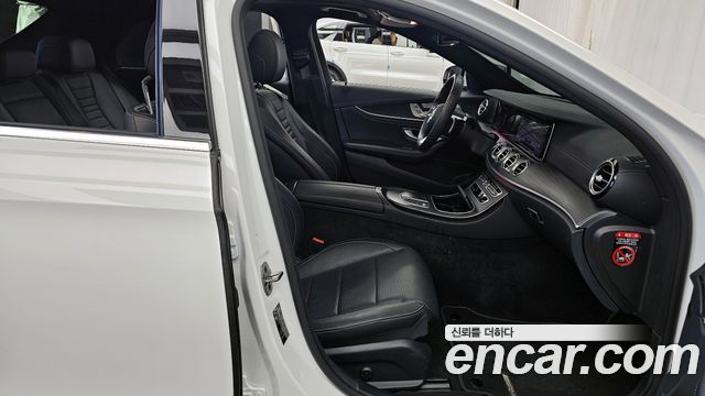 Mercedes-Benz E-Class E220d 4MATIC AMG Line