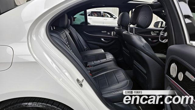 Mercedes-Benz E-Class E220d 4MATIC AMG Line