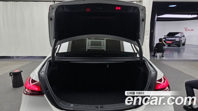 Mercedes-Benz E-Class E220d 4MATIC AMG Line