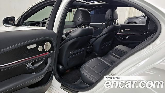 Mercedes-Benz E-Class E220d 4MATIC AMG Line